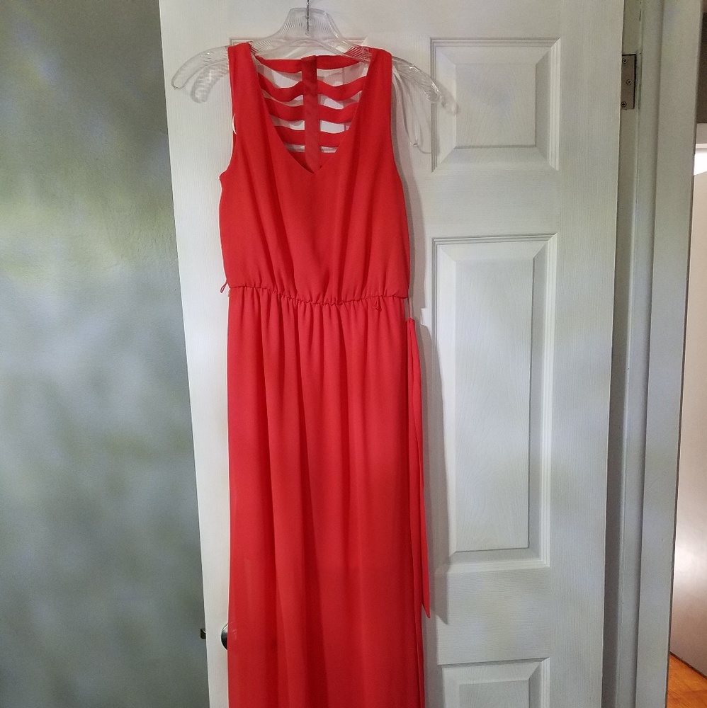 Dress - Picture 2 of 2